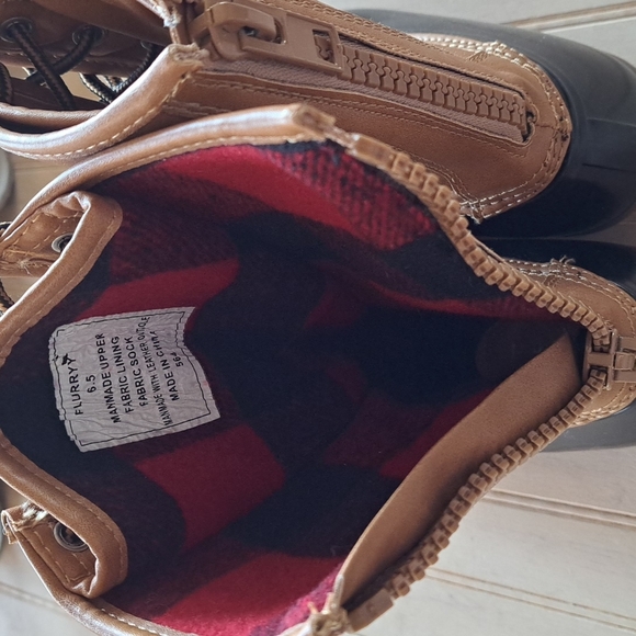 NWOT Madden Girl Flurry Flannel Lined Waterproof Duck Mid-Calf Rubber Boots - Picture 7 of 8